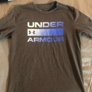 Men’s Small Under Armour T-Shirt